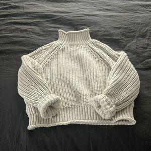 H&M knit sweater in cream size M